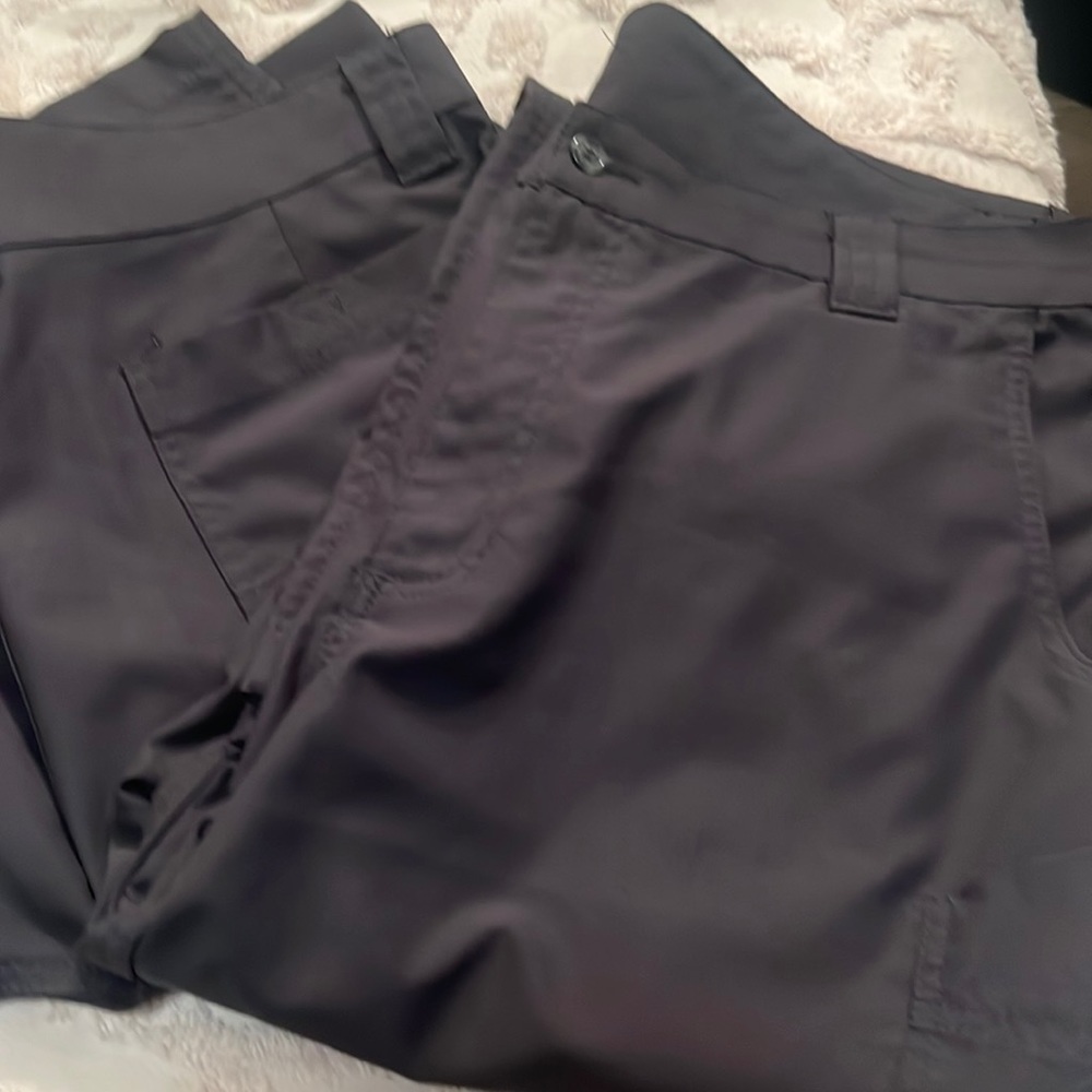 Men’s Cargo work pants “Design collection by Cintas” size 38 waist 32 length.